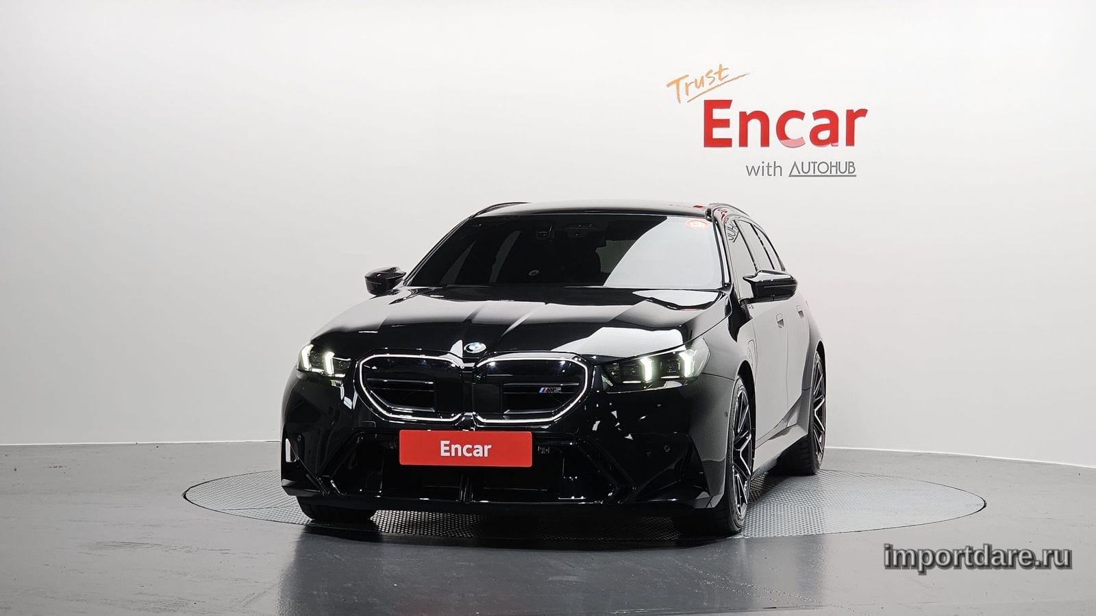 BMW M5 сбоку