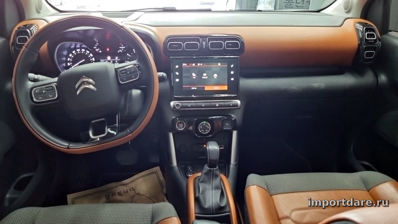 Citroen C3 Aircross сзади