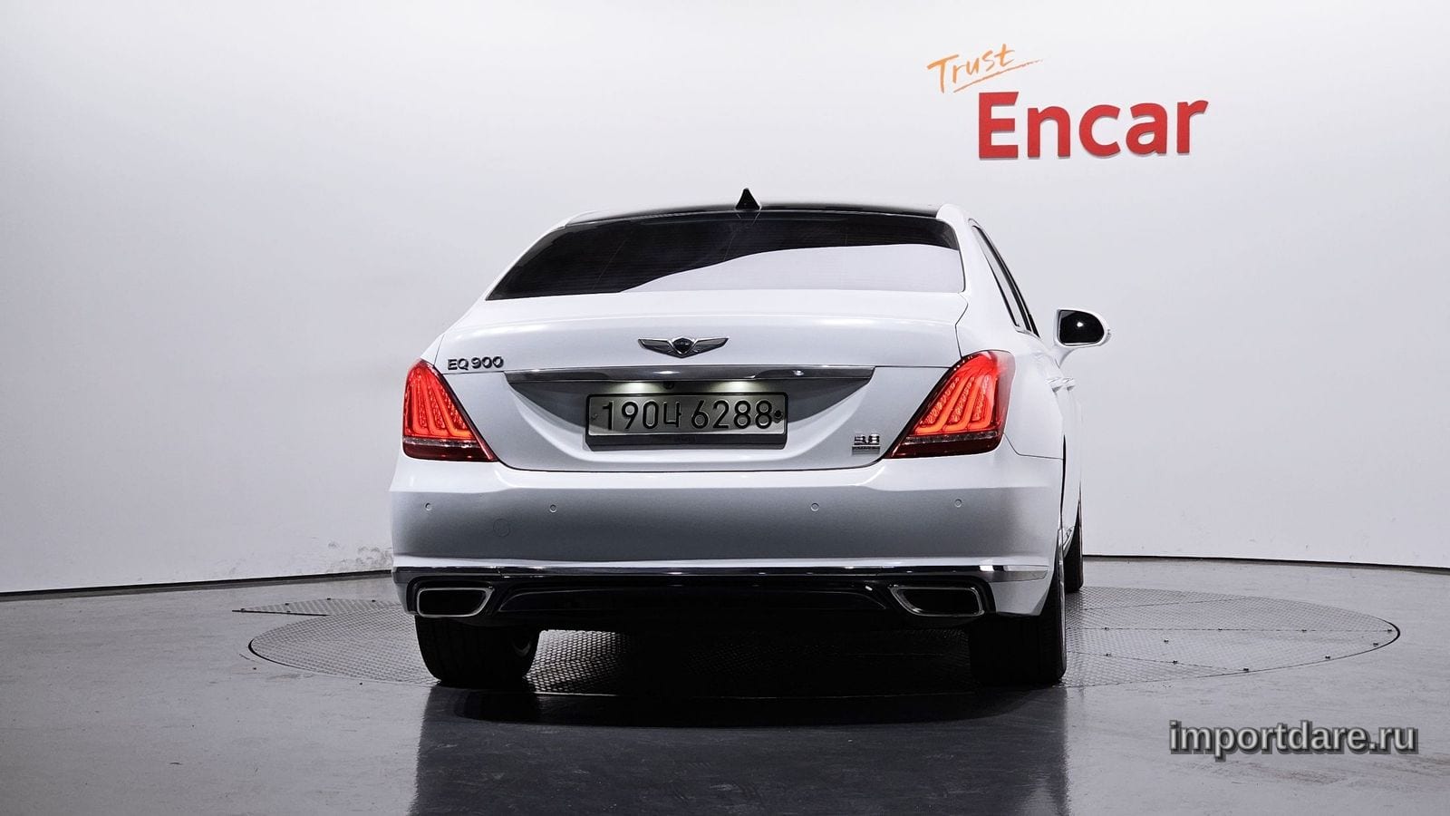 Genesis Eq900 интерьер