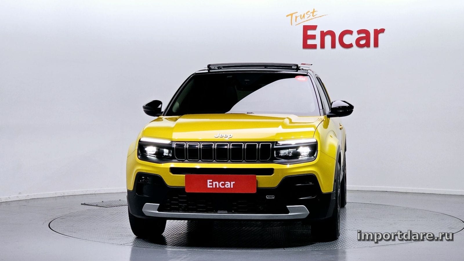 Jeep Avenger сбоку