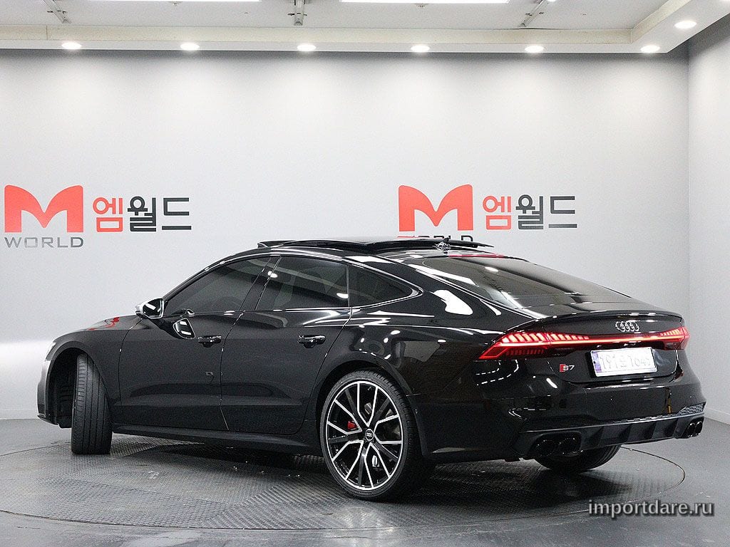 Audi S7 интерьер