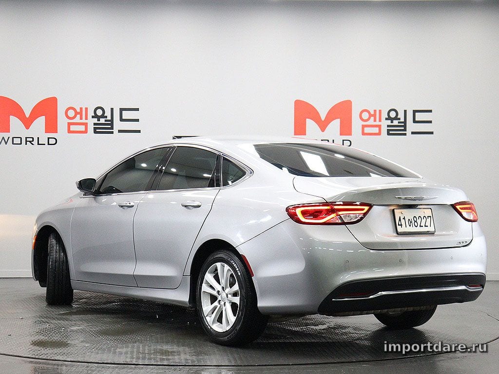 Chrysler 200 интерьер