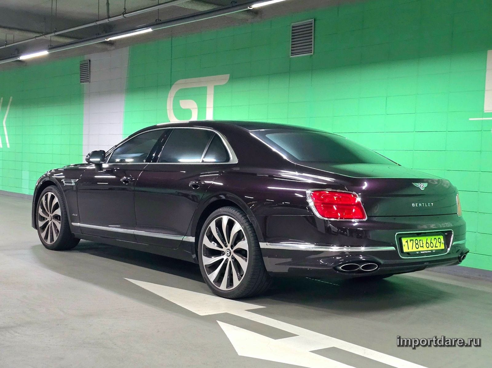 BENTLEY FLYING SPUR 2024 — 9 000 км, Корея — под ключ — фото 3