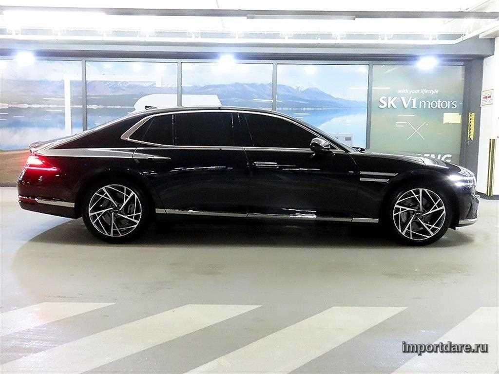 Genesis G90 сбоку