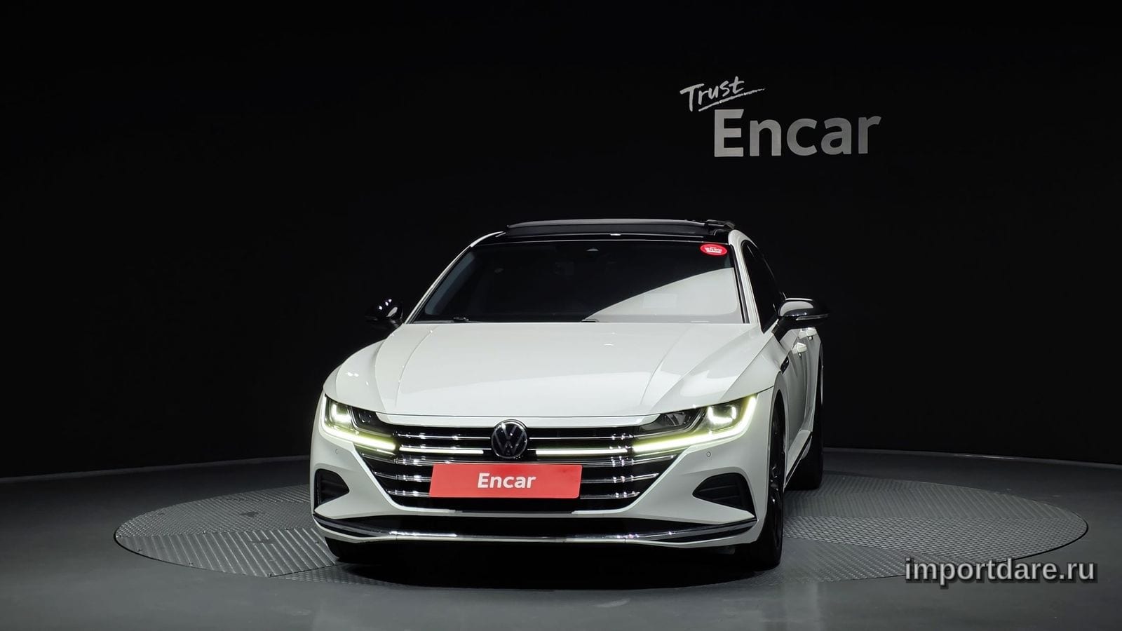 Volkswagen Arteon сбоку