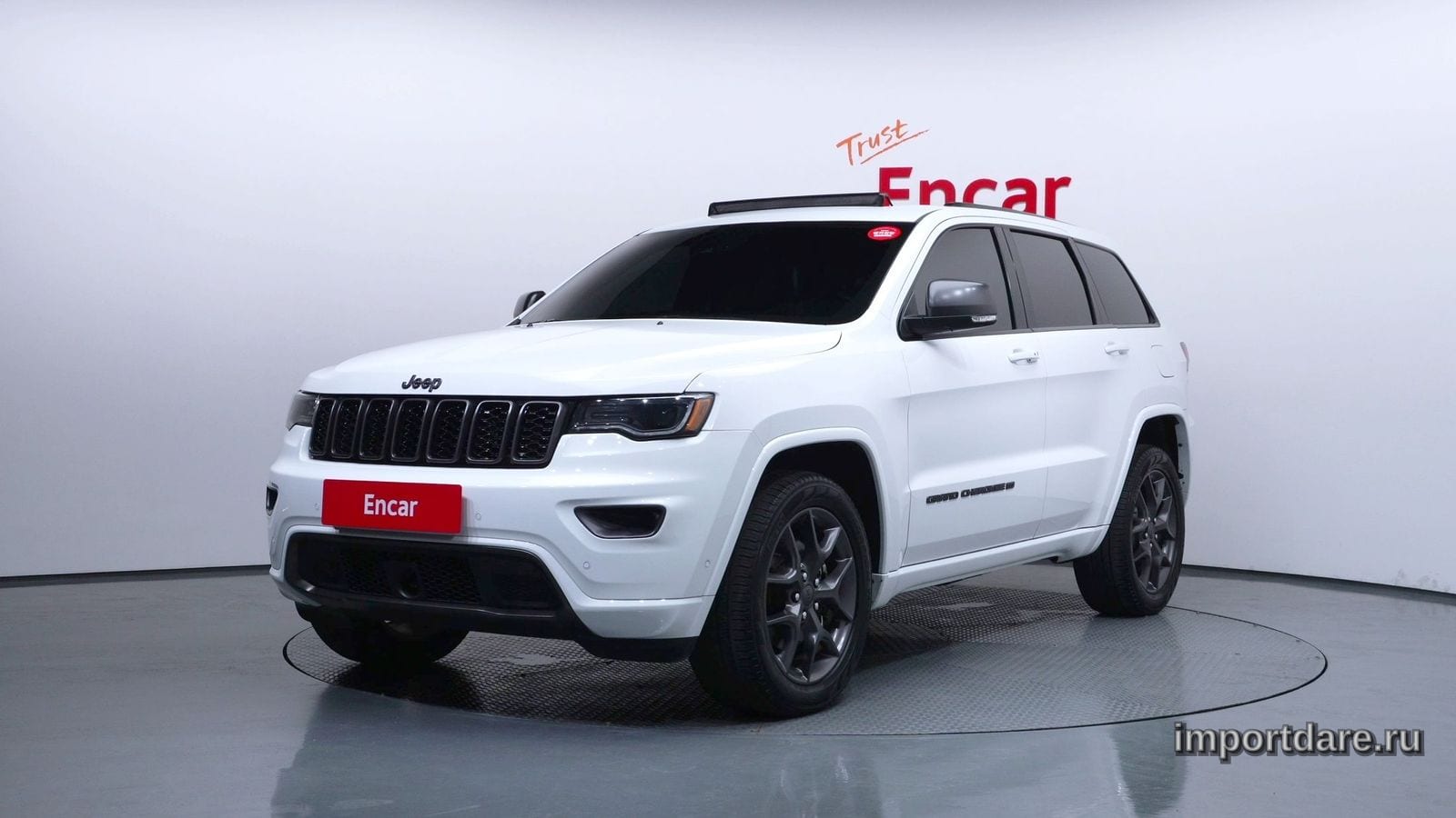 Jeep Cherokee Grand спереди