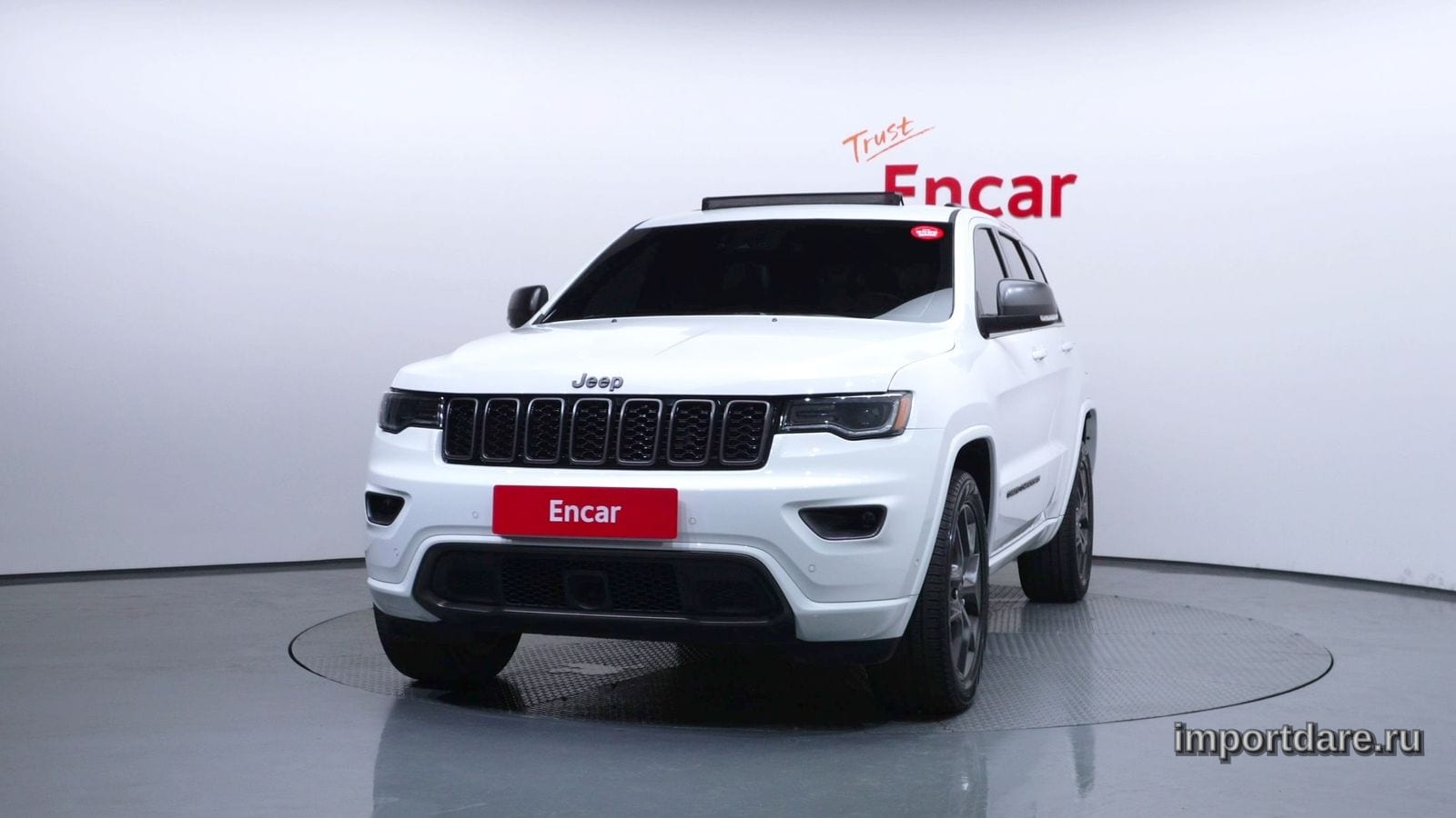 Jeep Cherokee Grand сбоку