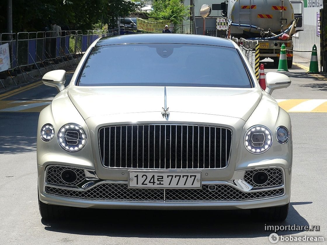 Bentley Flying Spur 2023