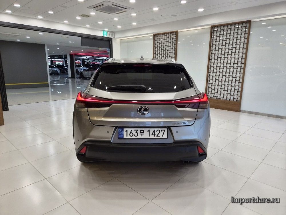 Lexus Ux250h интерьер