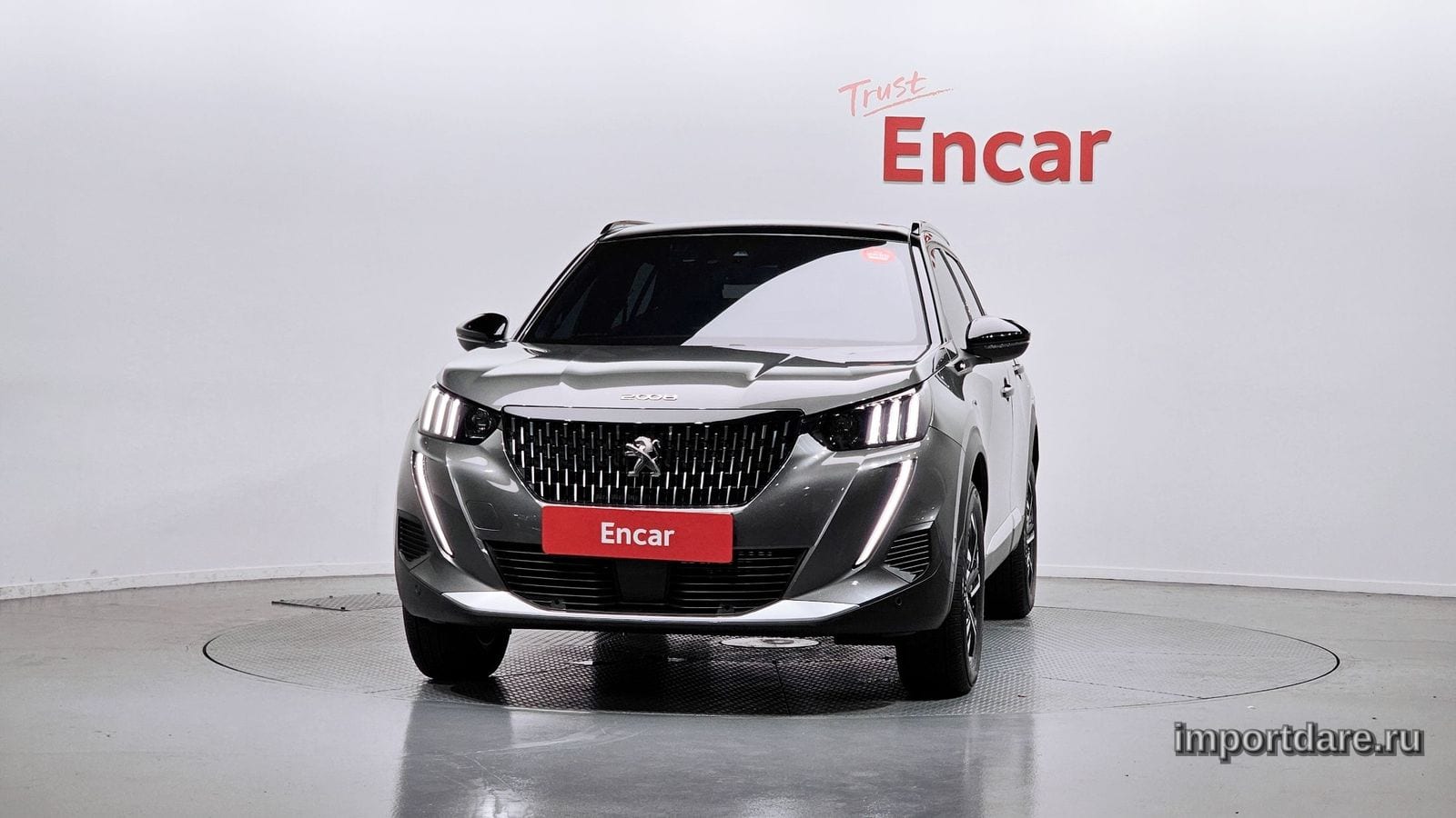 Peugeot 2008 сбоку