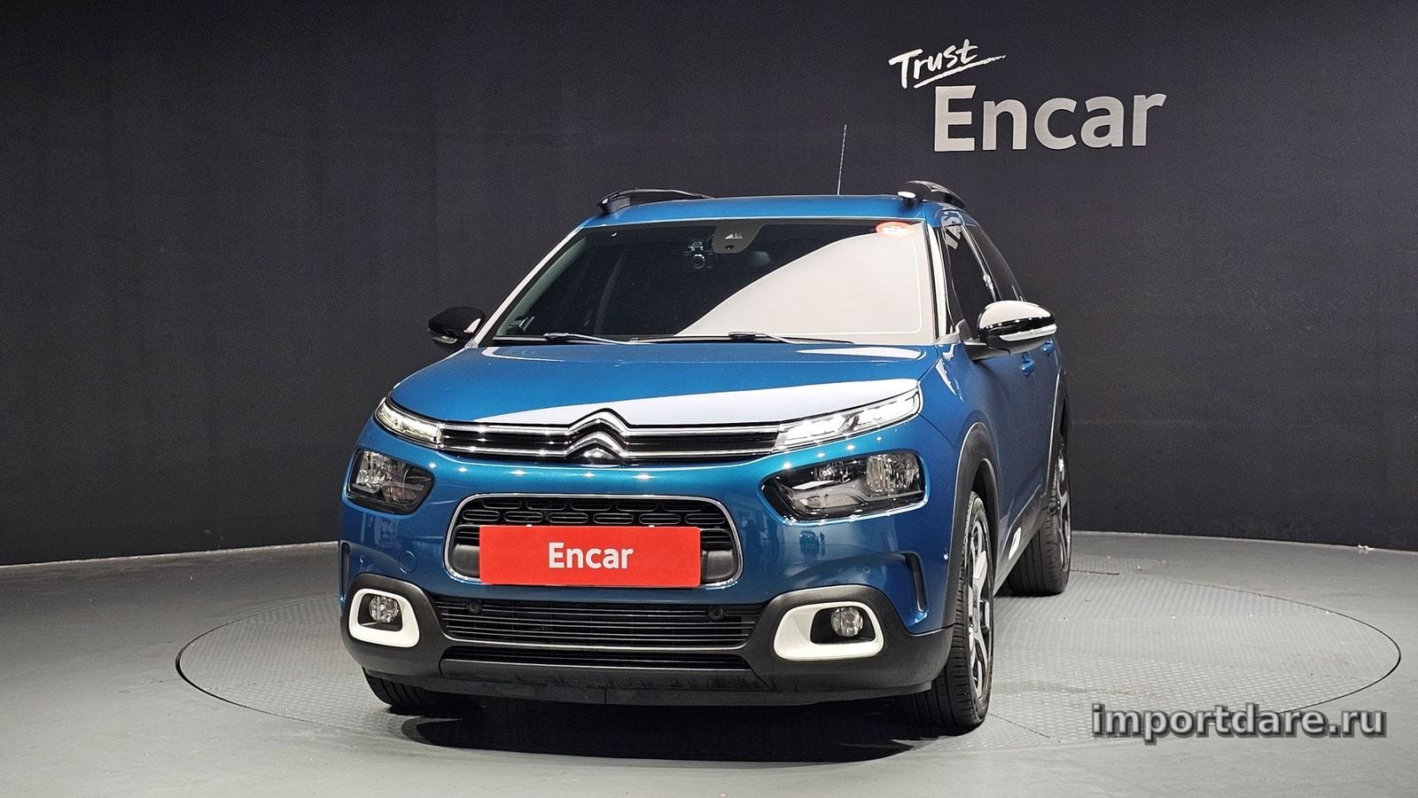 Citroen C4 Cactus сбоку