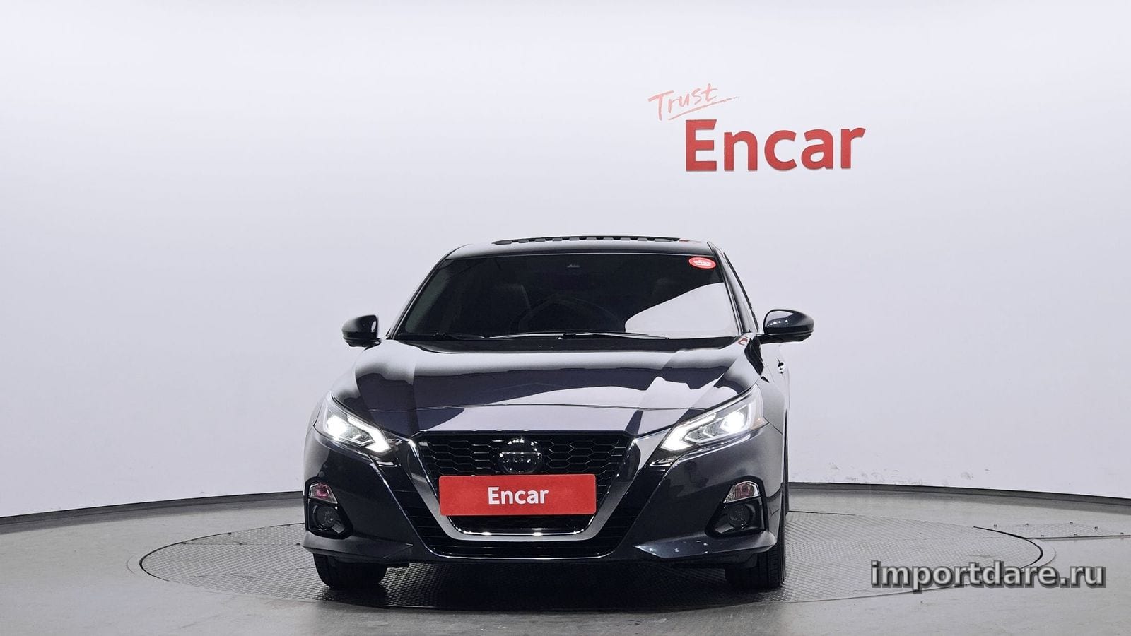 Nissan Altima сбоку