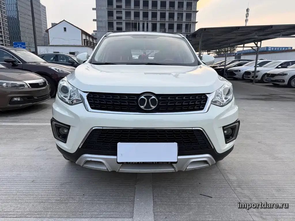 BAIC SENOVA X35 2017 — 75 000 км, белый, Китай — под ключ — фото 2