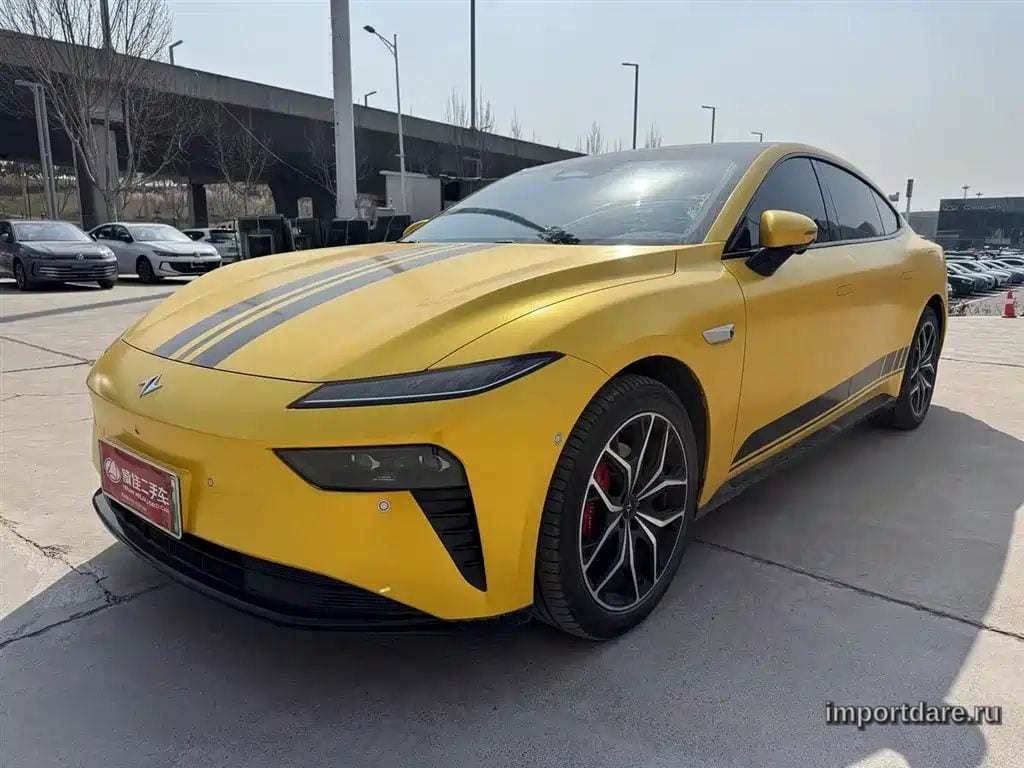 DONGFENG EP0 07 2025 — 13 300 км, жёлто-оранжевый, Китай — под ключ — фото 1