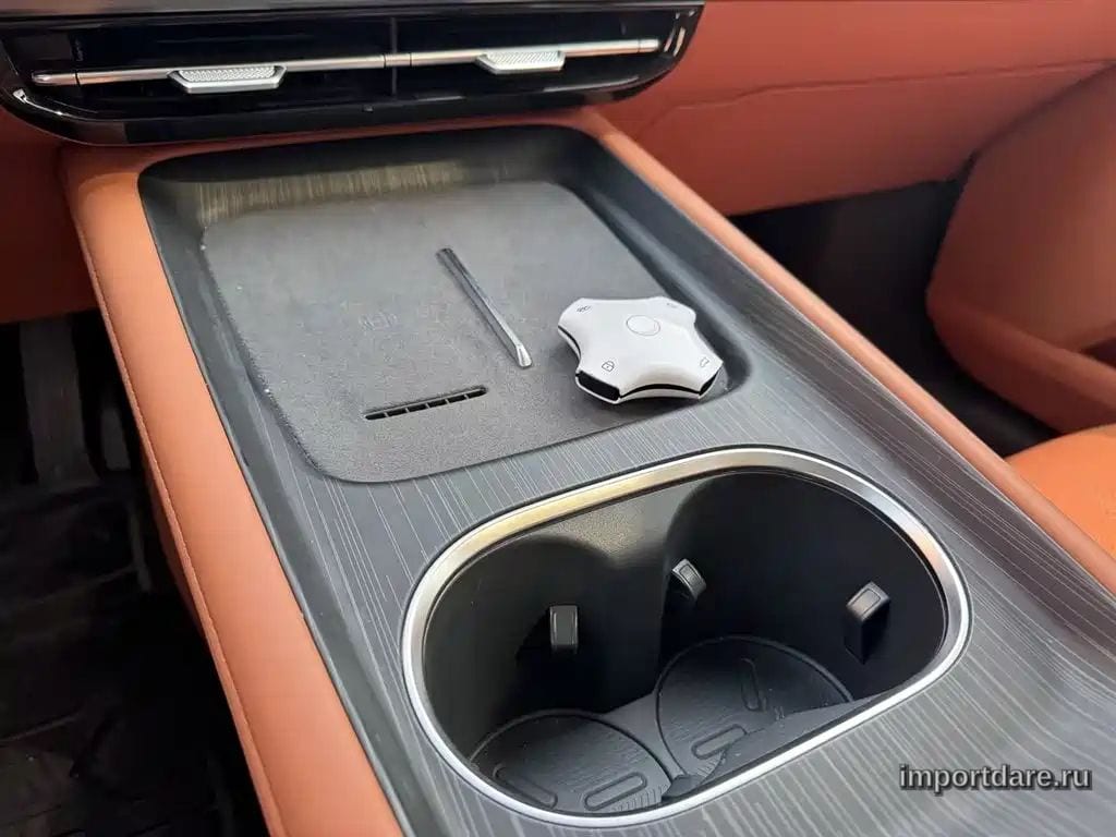 DONGFENG EP0 07 2025 — 13 300 км, жёлто-оранжевый, Китай — под ключ — фото 11