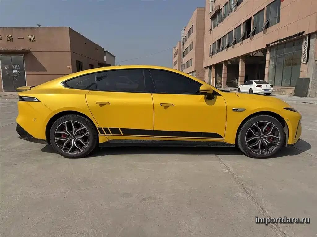 DONGFENG EP0 07 2025 — 13 300 км, жёлто-оранжевый, Китай — под ключ — фото 4