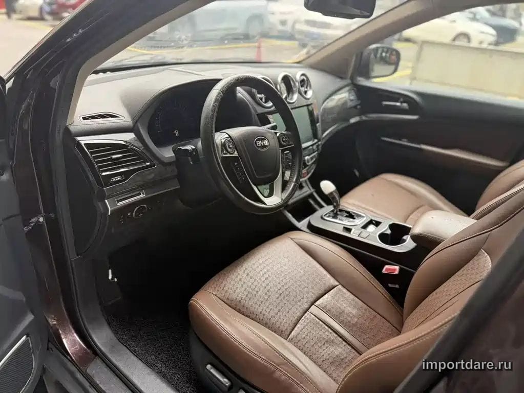 BYD S7 2016 — 110 000 км, коричневый-champagne, Китай — под ключ — фото 2