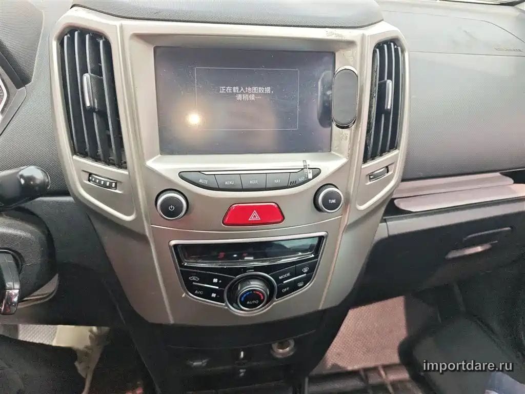 HAVAL H1 2016 — 63 000 км, белый, Китай — под ключ — фото 6