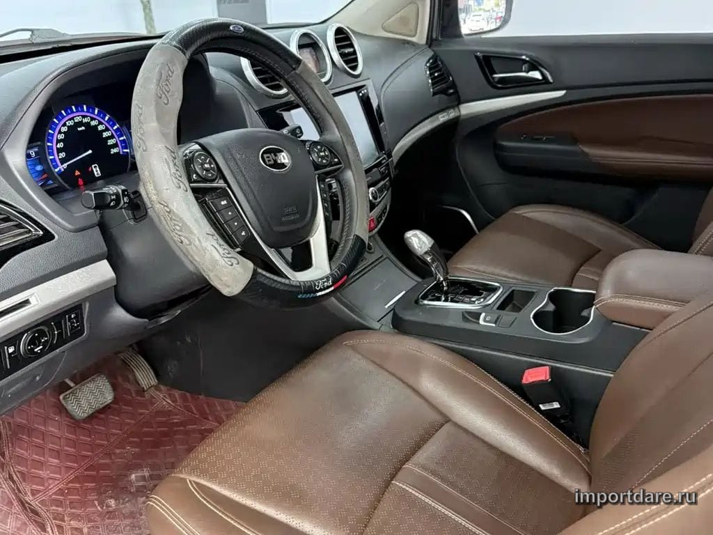 BYD S7 2016 — 90 000 км, коричневый-champagne, Китай — под ключ — фото 4