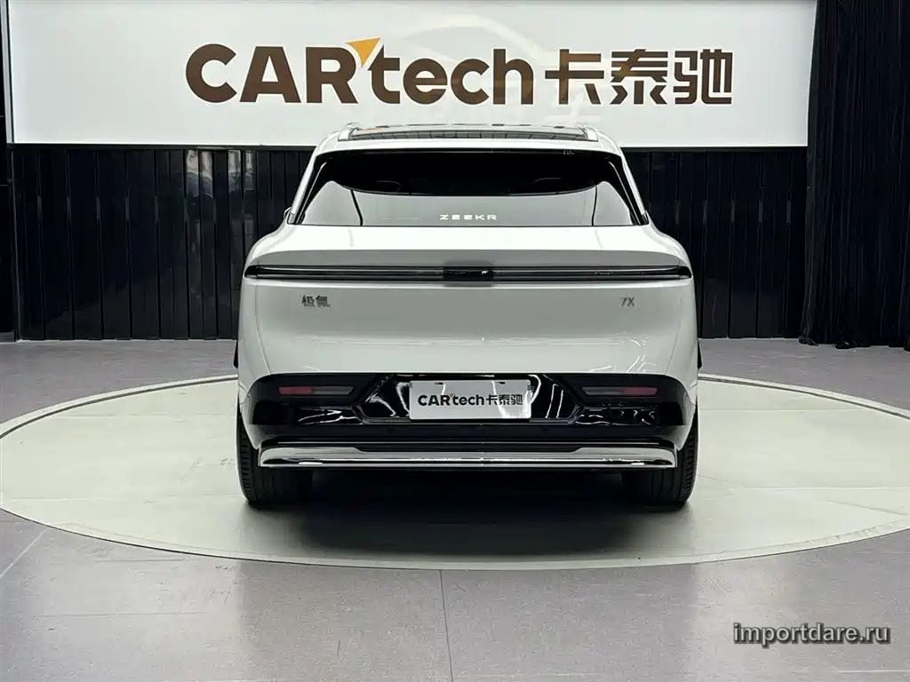 ZEEKR 7X 2024 — 15 840 км, белый, Китай — под ключ — фото 6