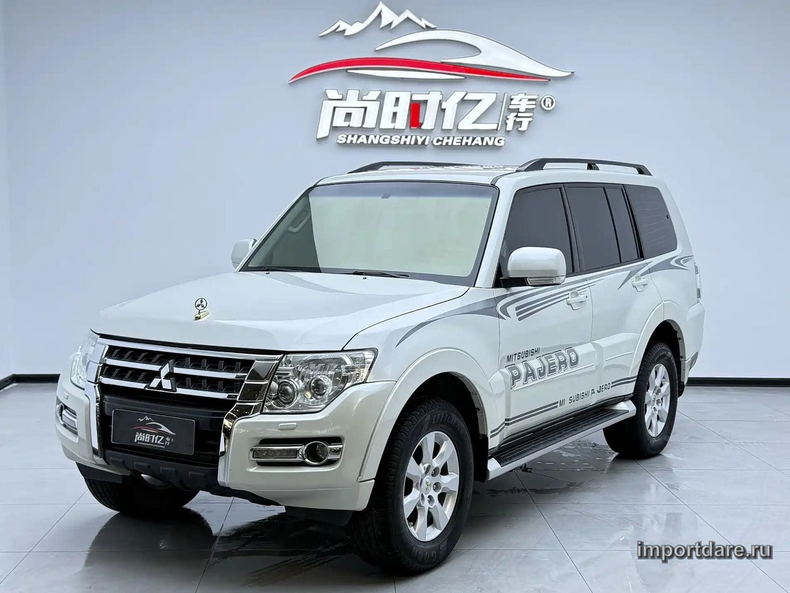 MITSUBISHI PAJERO IMPORT 2019 — 150 000 км, белый, Китай — под ключ — фото 1