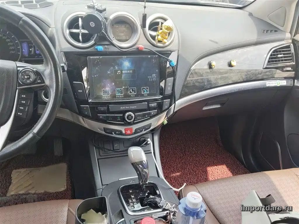 BYD S7 2016 — 61 800 км, коричневый-champagne, Китай — под ключ — фото 6