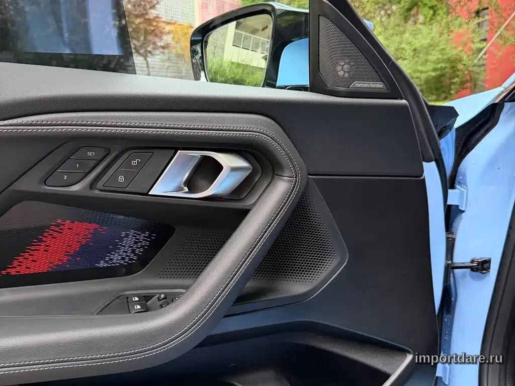 BMW M2 сзади