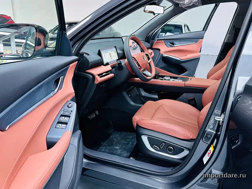 CHANGAN CS75 PLUS 2026 — 5 000 км, серебристый, Китай — под ключ — фото 4