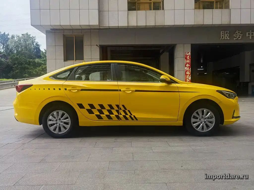 CHANGAN EADO NEW ENERGY 2026 — 100 км, жёлто-оранжевый, Китай — под ключ — фото 4
