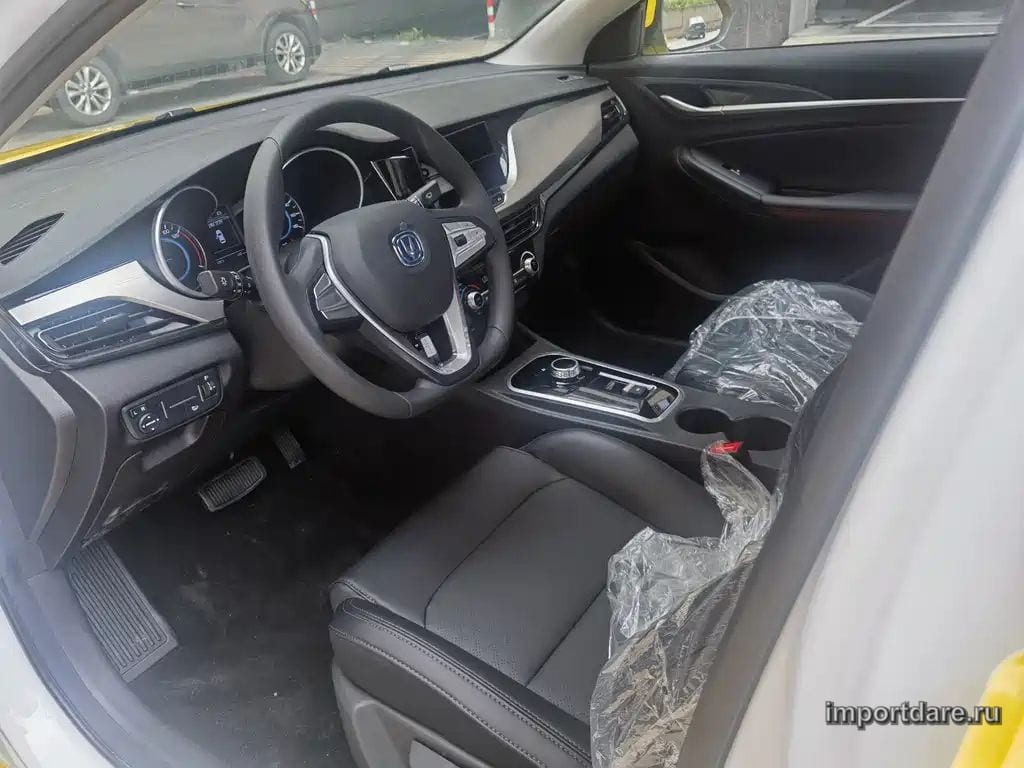 CHANGAN EADO NEW ENERGY 2026 — 100 км, жёлто-оранжевый, Китай — под ключ — фото 8