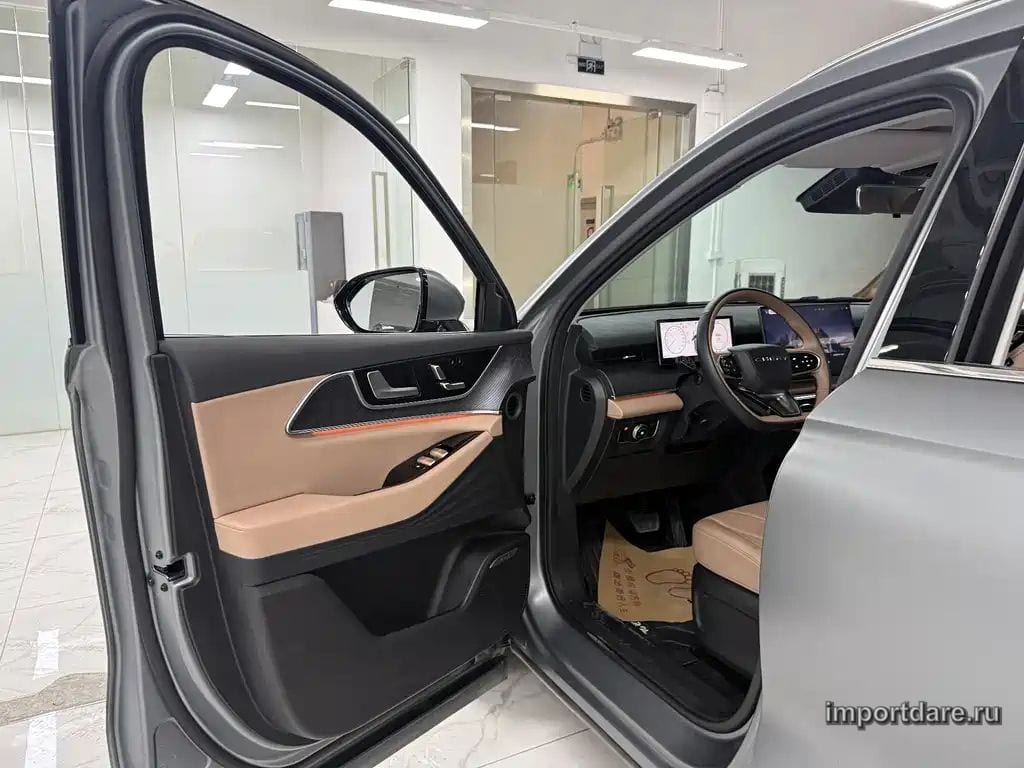 CHERY TIGGO 8 L 2025 — 40 000 км, серебристый, Китай — под ключ — фото 7