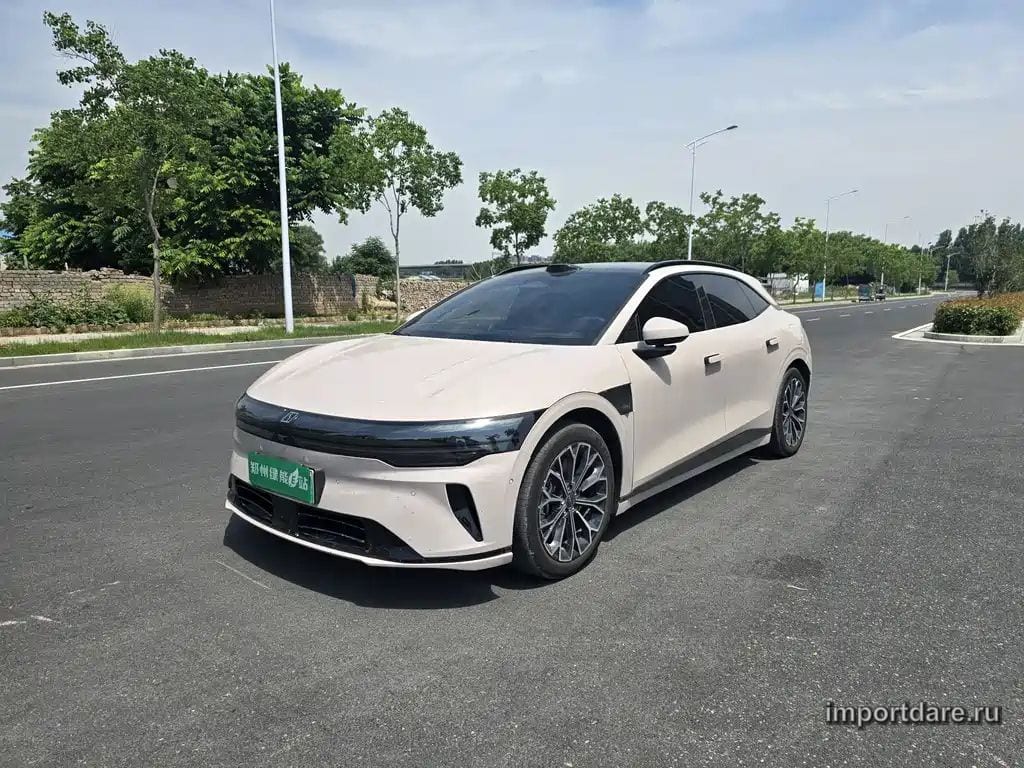 Zeekr 007gt спереди