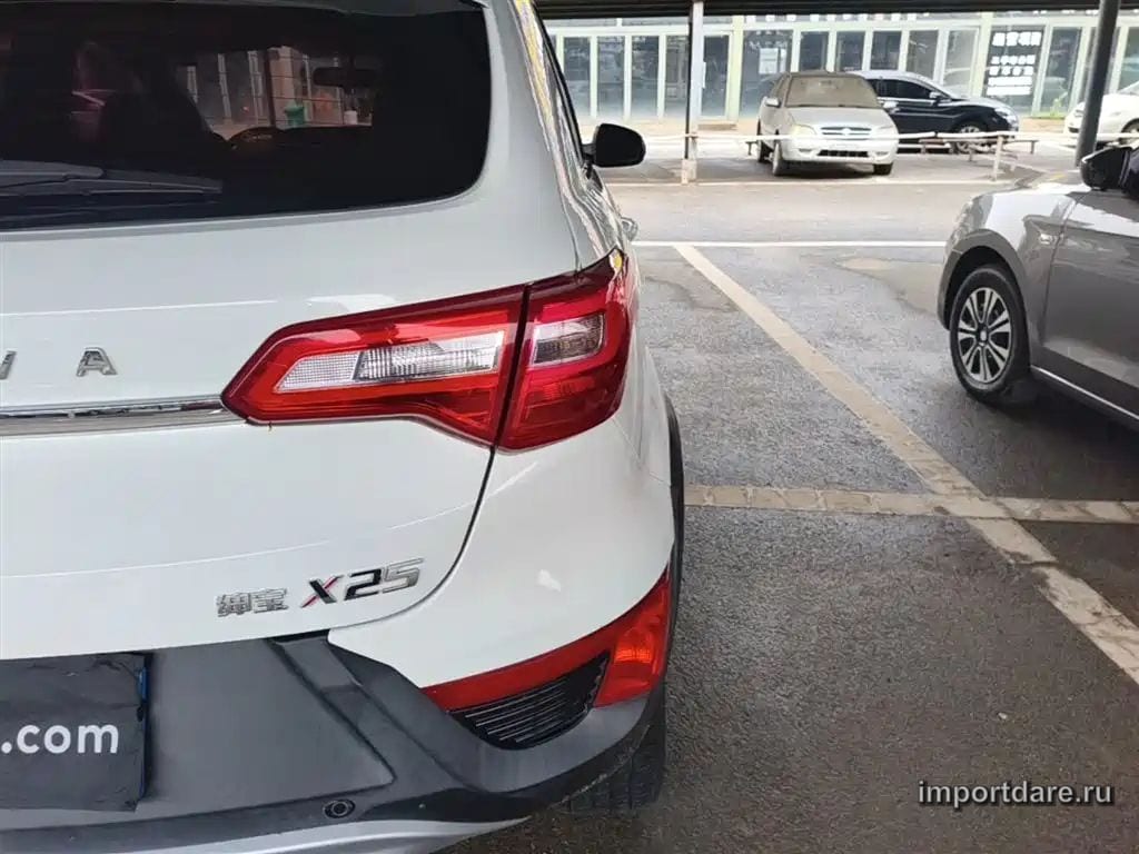 BAIC SENOVA X25 2018 — 71 000 км, белый, Китай — под ключ — фото 8