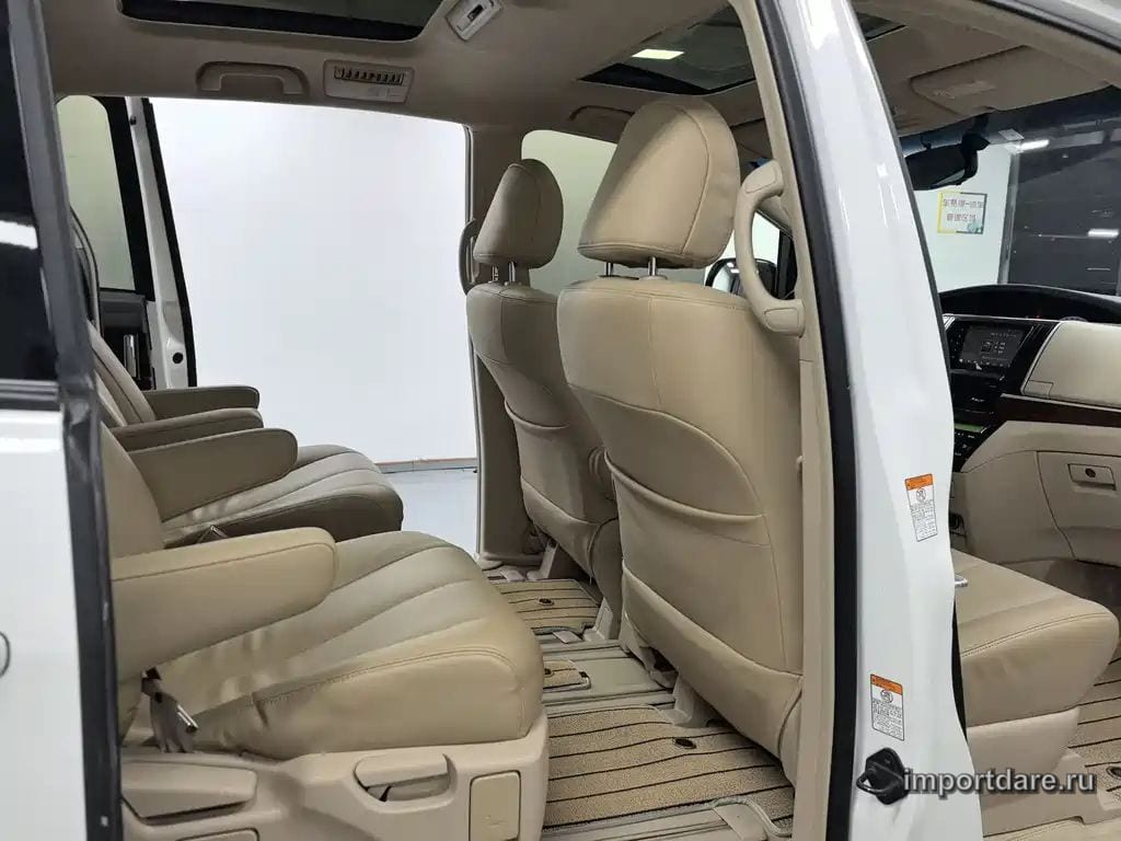 TOYOTA PREVIA 2017 — 128 000 км, белый, Китай — под ключ — фото 7