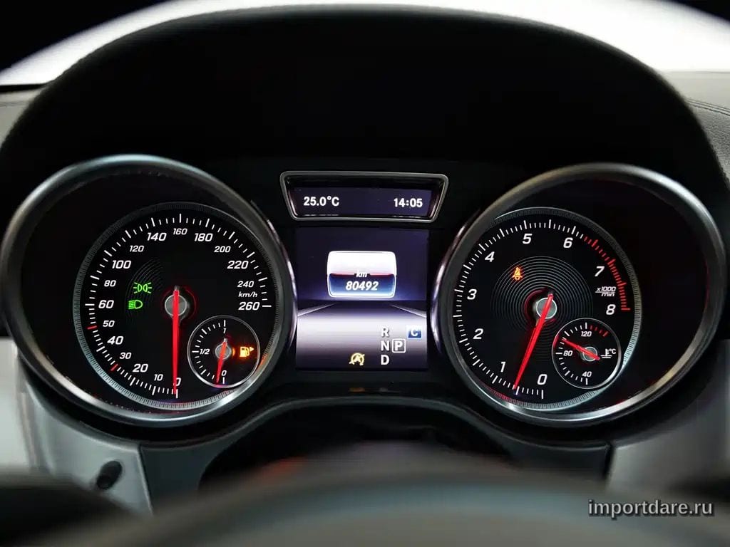 MERCEDES-BENZ GLE COUPE 2018 — 80 000 км, пурпурный, Китай — под ключ — фото 11