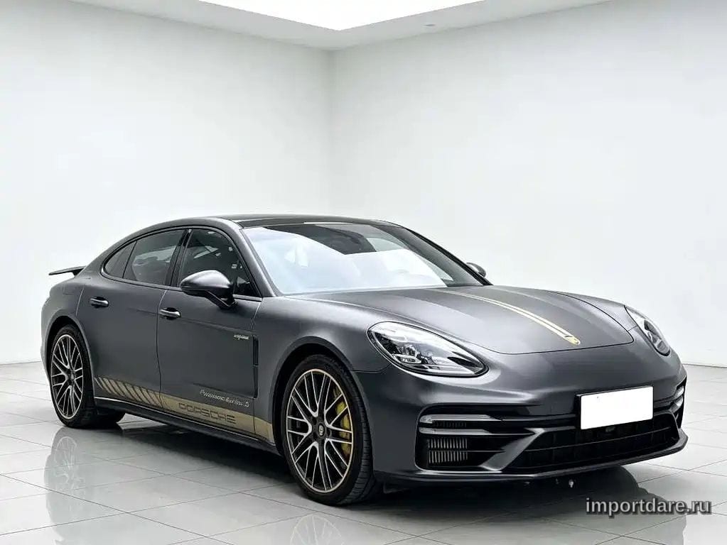 Porsche Panamera New Energy сбоку