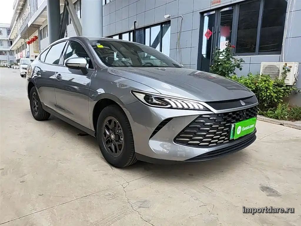 BYD QIN PLUS 2026 — 100 км, серебристый, Китай — под ключ — фото 4