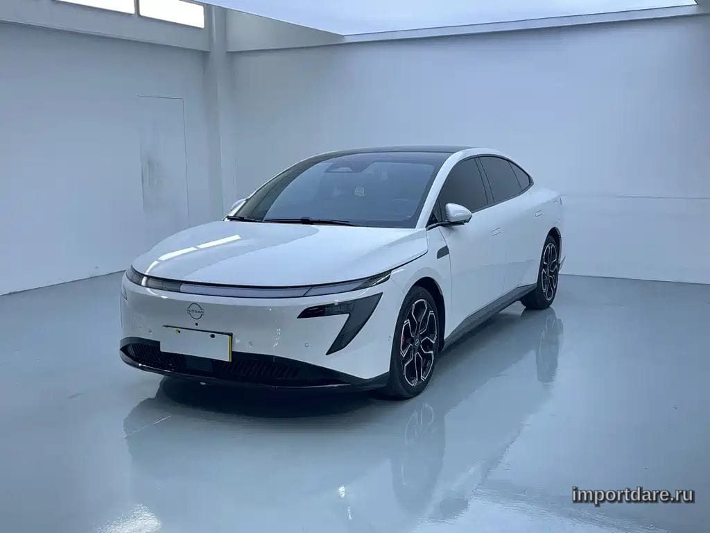 Nissan N7 интерьер