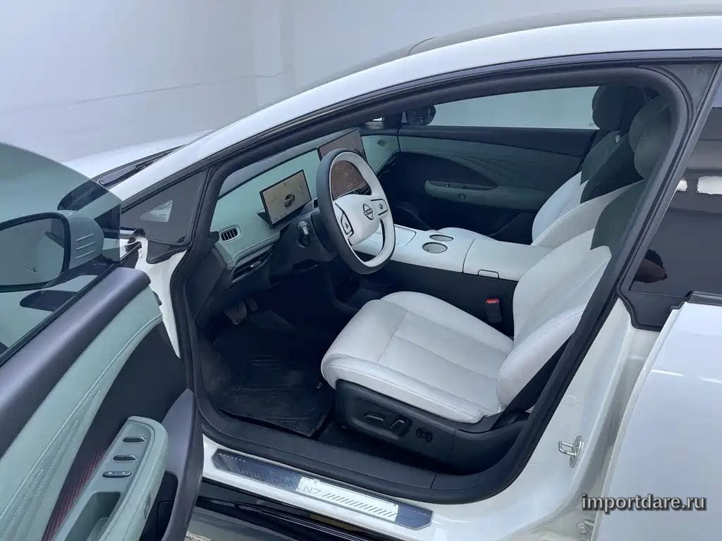 Nissan N7 сзади