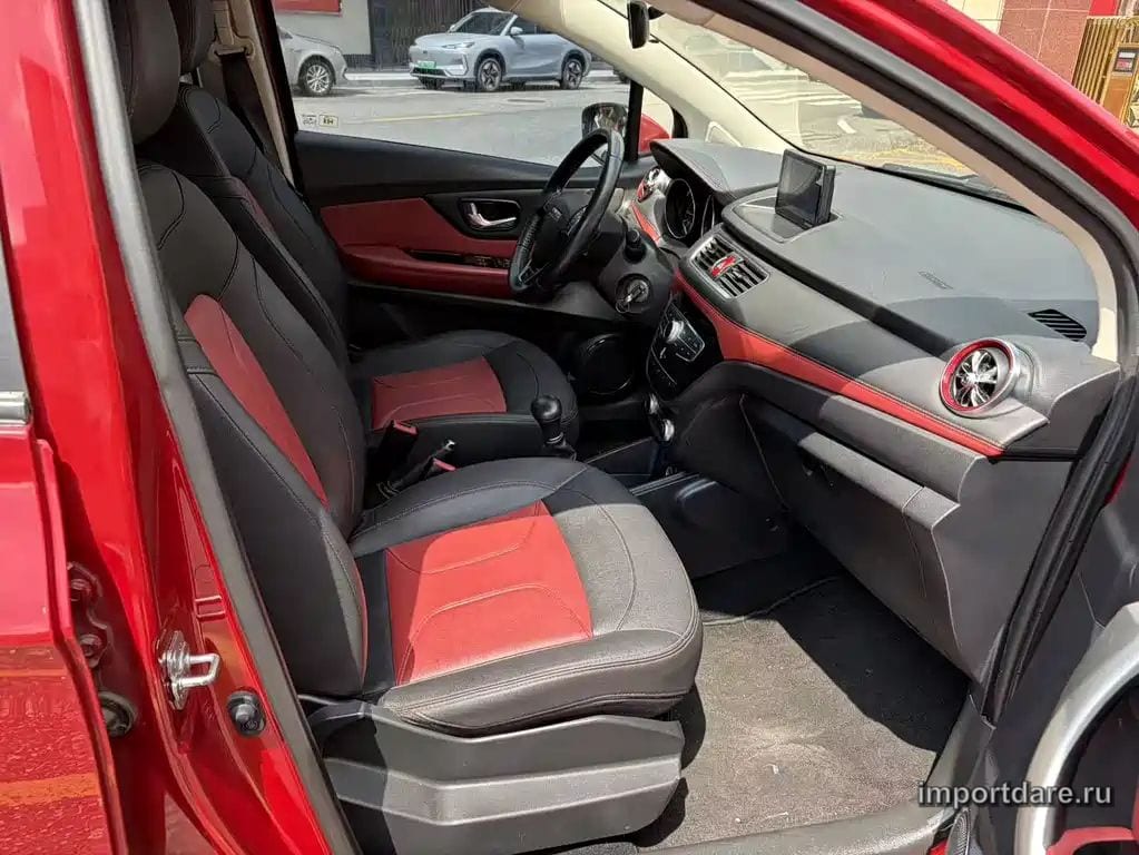 HAVAL H1 2017 — 136 000 км, пурпурный, Китай — под ключ — фото 9