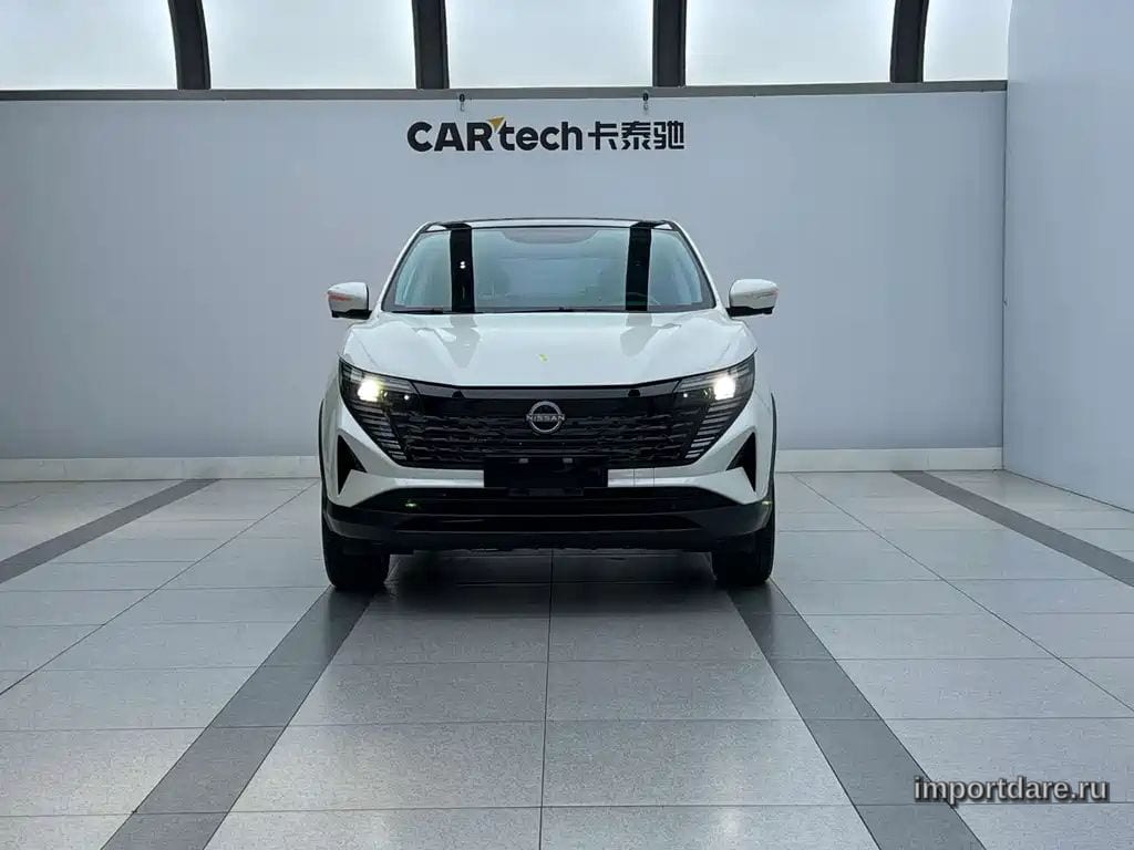 Nissan Qashqai сбоку
