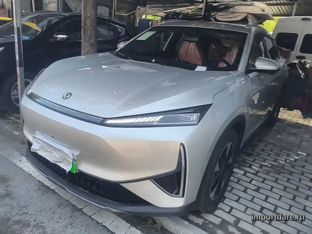 DONGFENG AEOLUS L7 NEW ENERGY 2026 — 100 км, серебристый, Китай — под ключ — фото 2