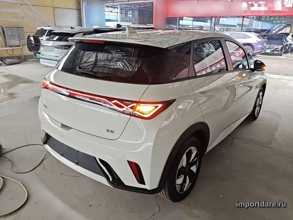BYD DOLPHIN 2026 — 900 км, жёлто-оранжевый, Китай — под ключ — фото 7
