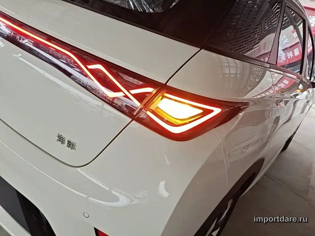 BYD DOLPHIN 2026 — 900 км, жёлто-оранжевый, Китай — под ключ — фото 8