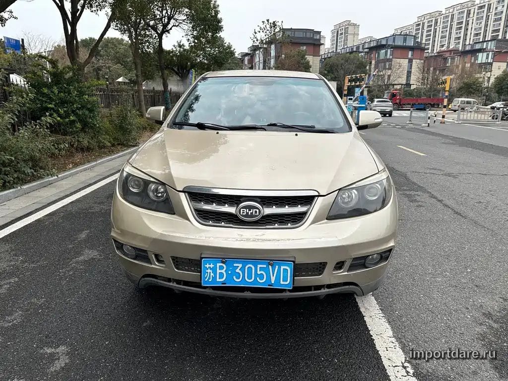 BYD S6 2015 — 80 000 км, коричневый-champagne, Китай — под ключ — фото 2