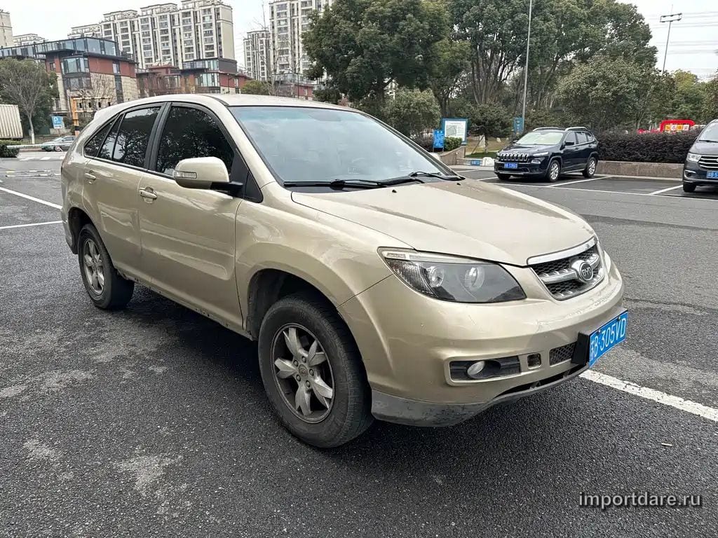 BYD S6 2015 — 80 000 км, коричневый-champagne, Китай — под ключ — фото 3