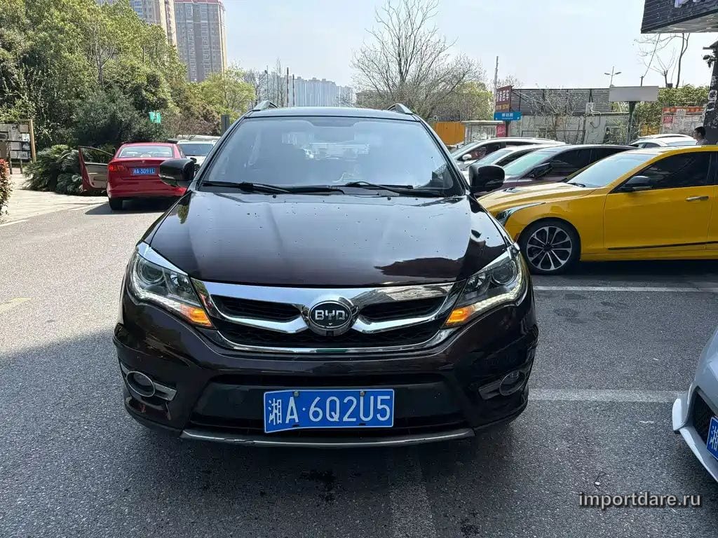 BYD S7 2015 — 130 000 км, пурпурный, Китай — под ключ — фото 2