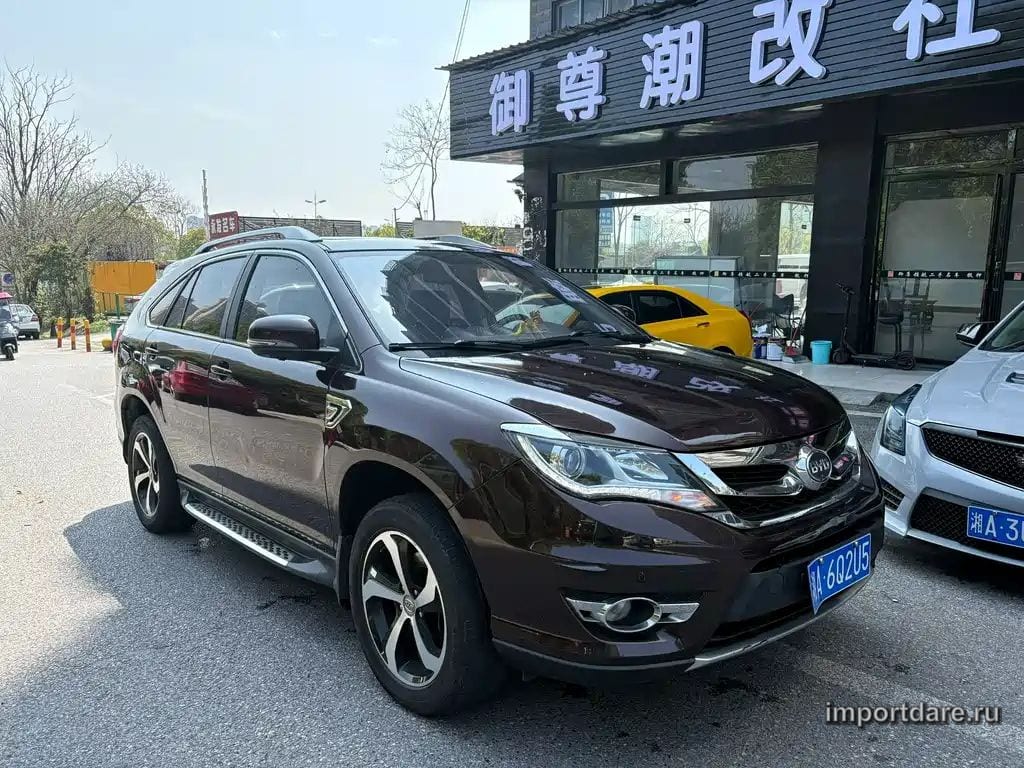 BYD S7 2015 — 130 000 км, пурпурный, Китай — под ключ — фото 3