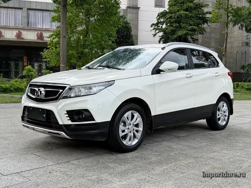 BAIC SENOVA X55 2017 — 100 000 км, белый, Китай — под ключ — фото 1