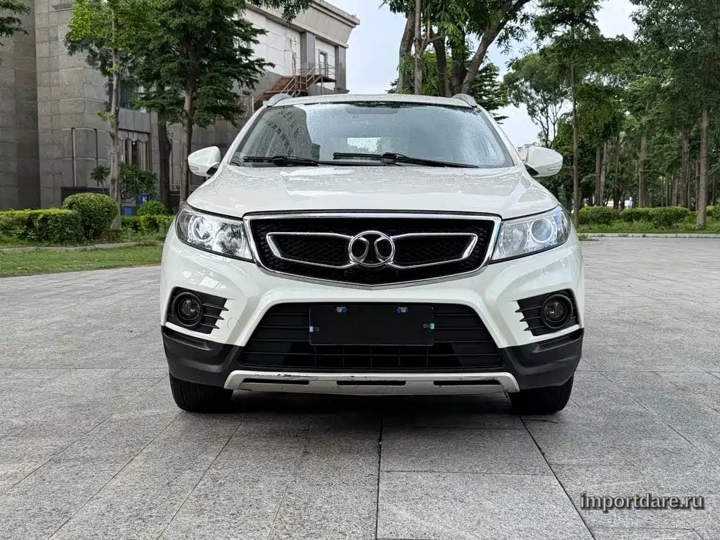BAIC SENOVA X55 2017 — 100 000 км, белый, Китай — под ключ — фото 2